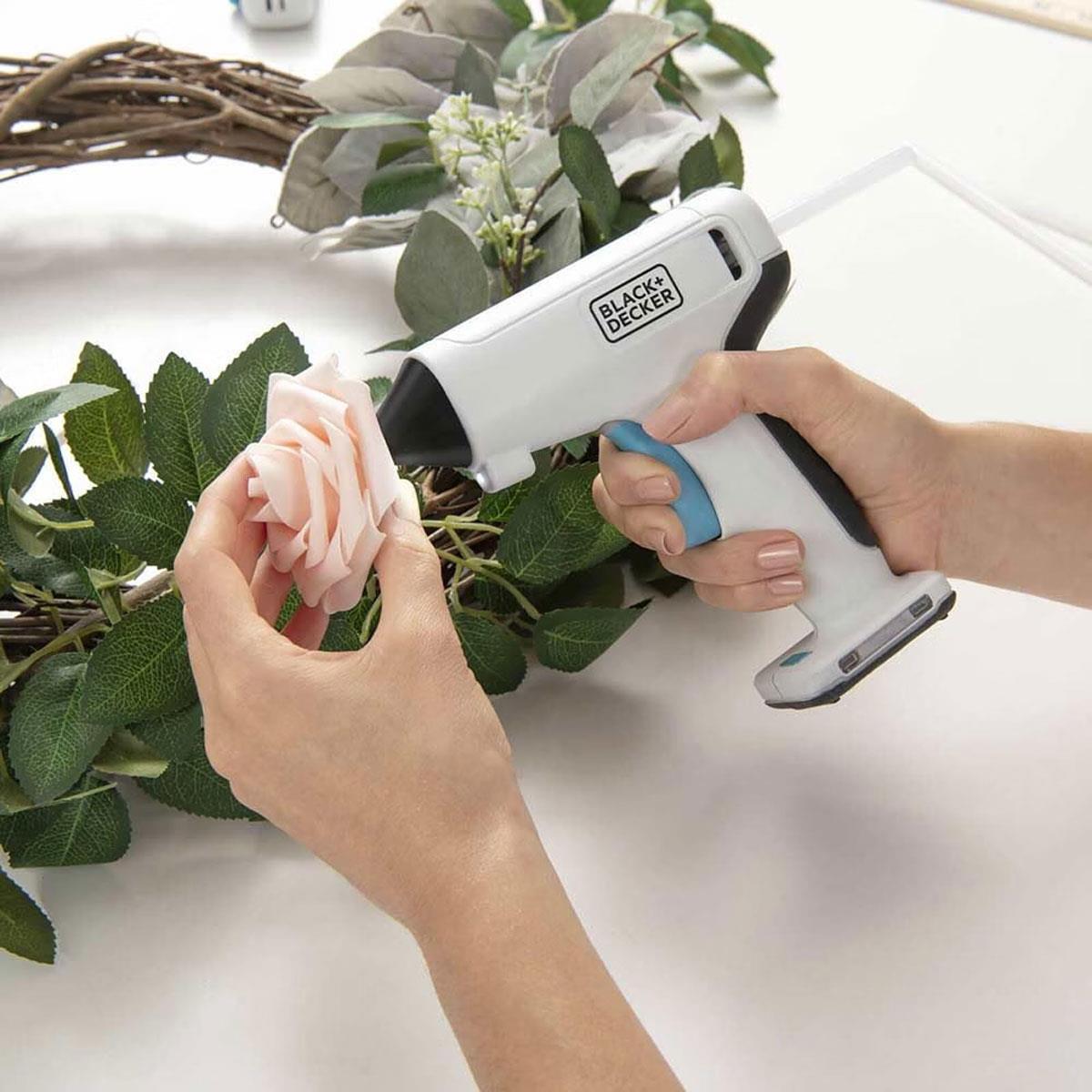 Black & Decker 3.6V Cordless Glue Gun Built-In LED - White