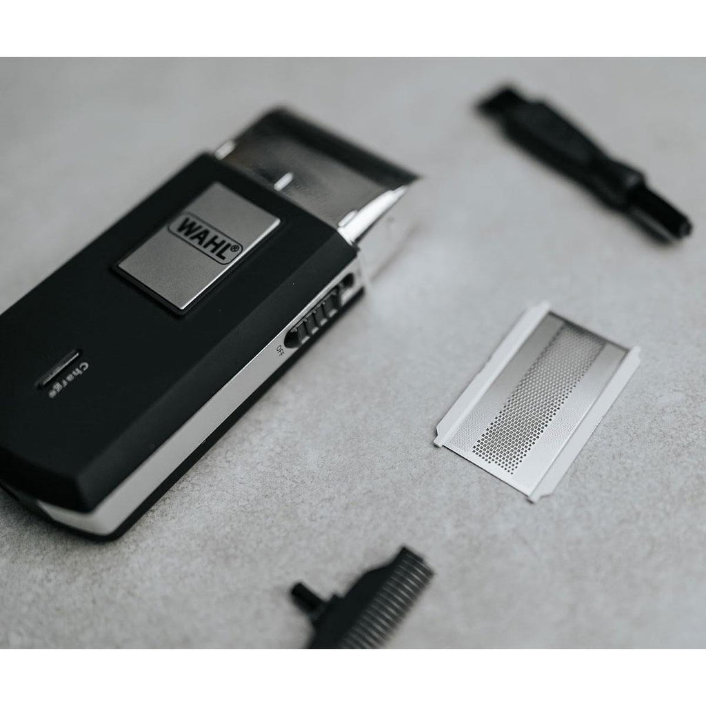 Wahl Travel Shaver Razor Cordless And Rechargeable 45 Min Run Time - Black