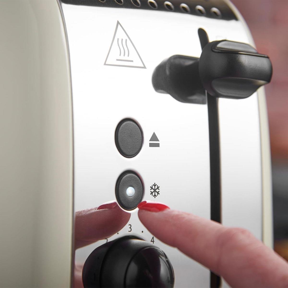 Russell Hobbs 2 Slice Toaster Stainless Steel 1670W - Cream