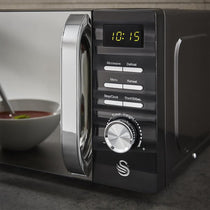 Swan Symphony Digital Microwave With 5 Power Levels & Defrost Setting 700W 20 Litres - Black