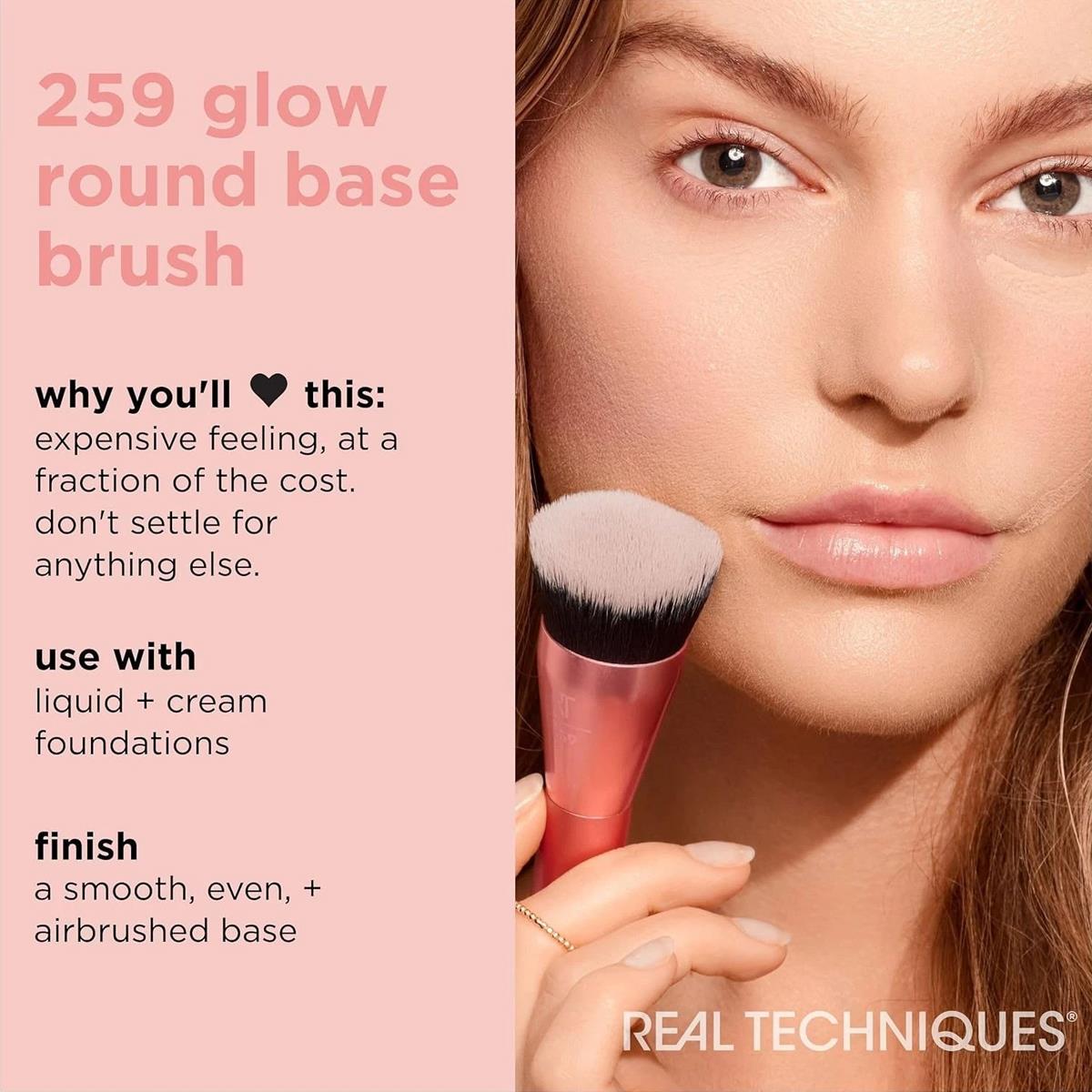 Real Techniques Glow Round Base Makeup Brush Pink