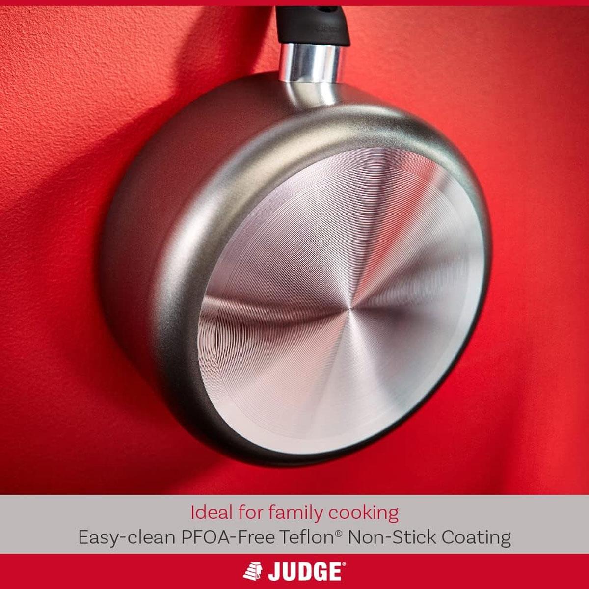 Judge Everyday Non-Stick Saucepan 20cm/2.4 Litres Vented Glass Lid Stay Cool Handle Aluminium Grey