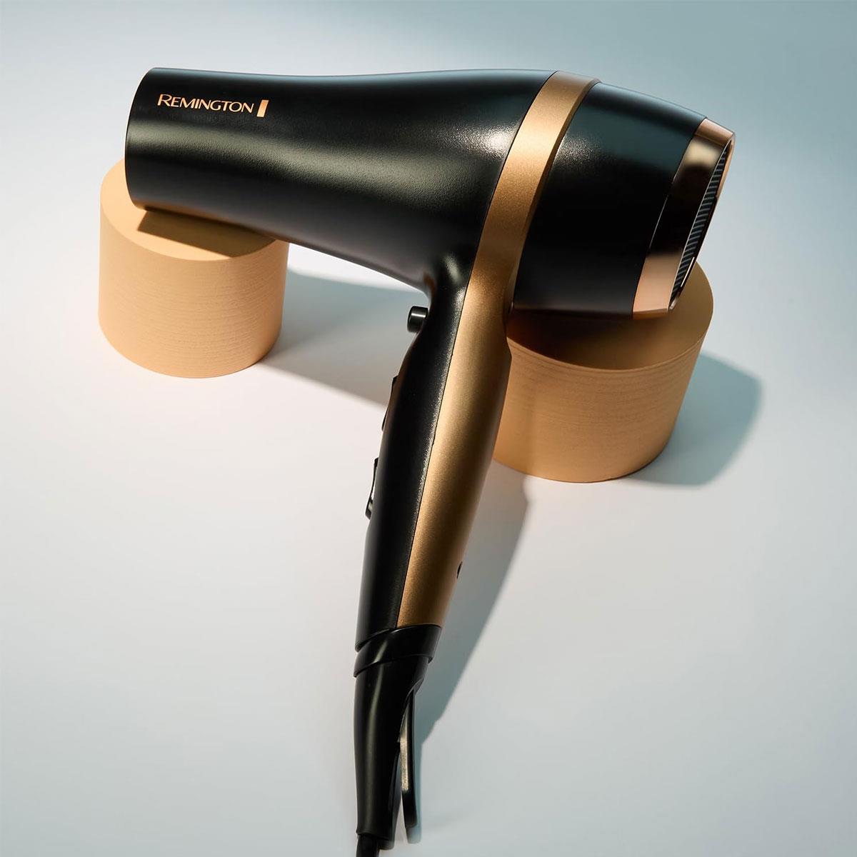 Remington Salon Smooth Hair Dryer 2000W Gift Set With Concentrator & Diffuser Ceramic Ionic Grille 3 Heat & 2 Speed Settings Cool Shot Round Brush Black