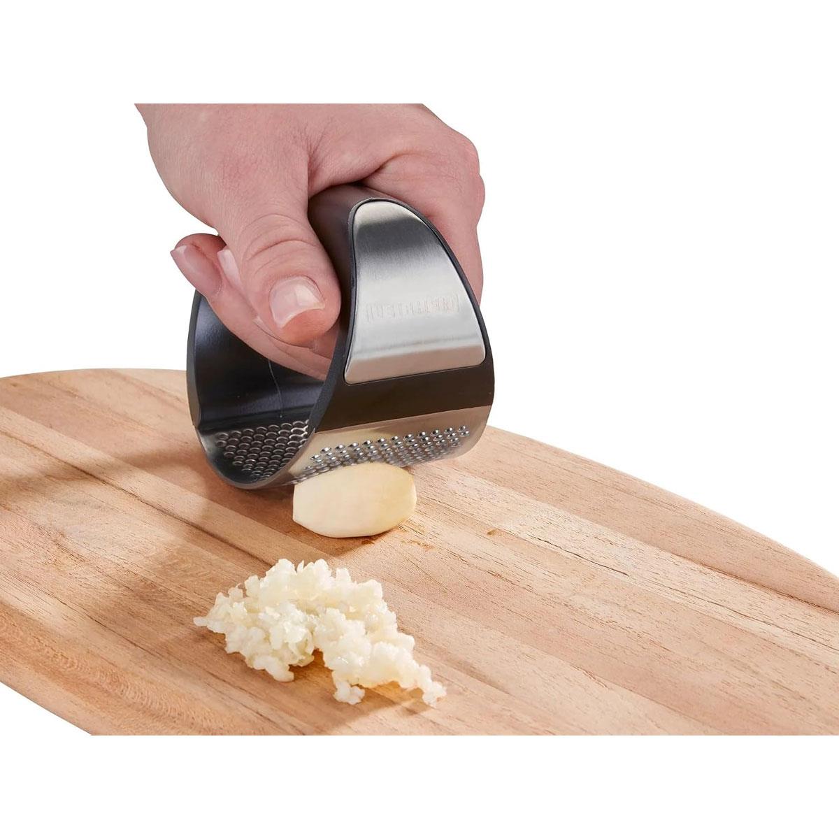 Leifheit Knobi King Garlic Press Ginger Crusher Stainless Steel Black