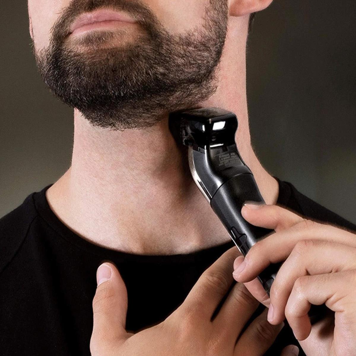 Wahl Precision 4 In 1 Multi Groomer Kit Hair Trimmer Beard And Stubble Trimmers Ear And Nose Trimmer Male Grooming Set Black/Silver