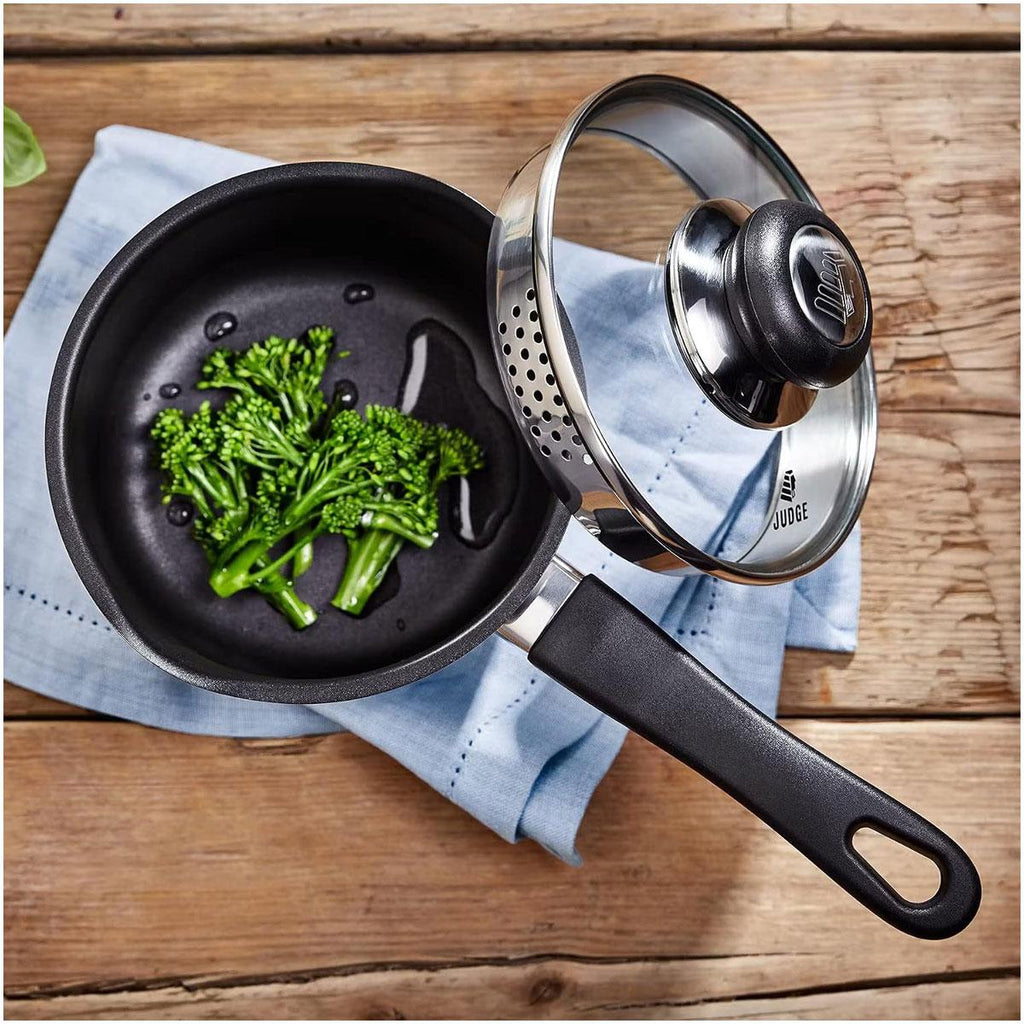 Judge Vista Draining Cookware Set Set of 5 16cm 18cm 20cm Saucepans With Pouring Lip And Strainer Lids 14cm Milk Pan 26cm Non-Stick Frying Pan Silver