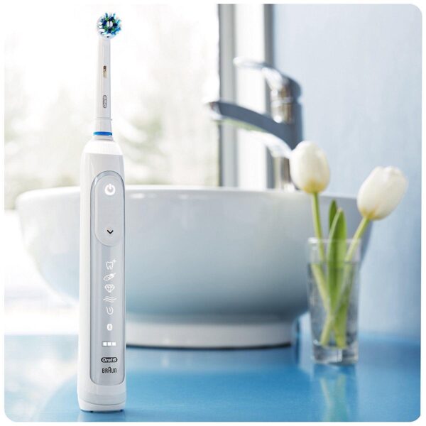 Oral B Genius Pro 9000 Electric Rechargeable Toothbrush - White - Image 3