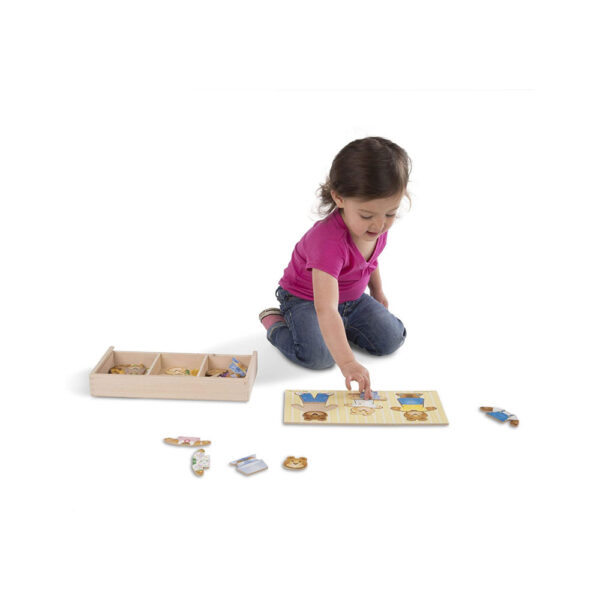 Melissa & Doug Bear Family Dress-Up Puzzle - Image 2