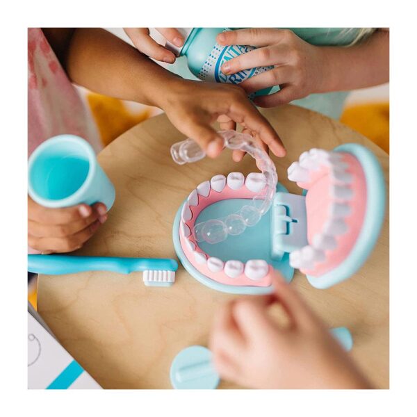 Melissa & Doug Super Smile Dentist Play Set Kids Role Play Toys 25 Piece - Multicolour - Image 3