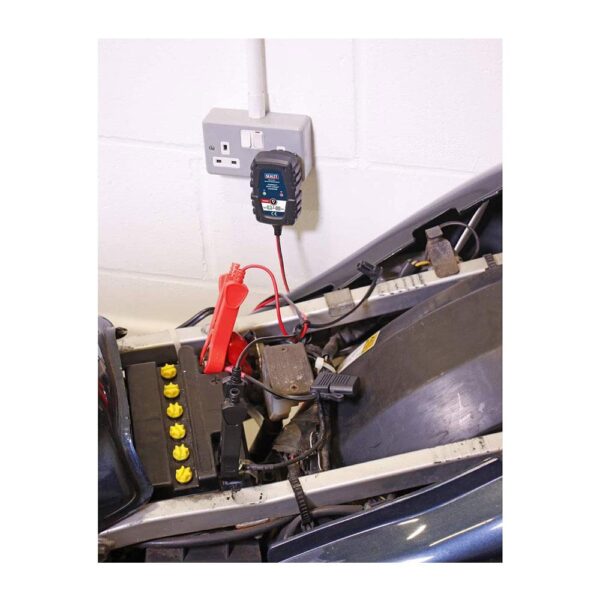Sealey Compact Smart Trickle Charger And Maintainer 1A 6/12V - Black - Image 6