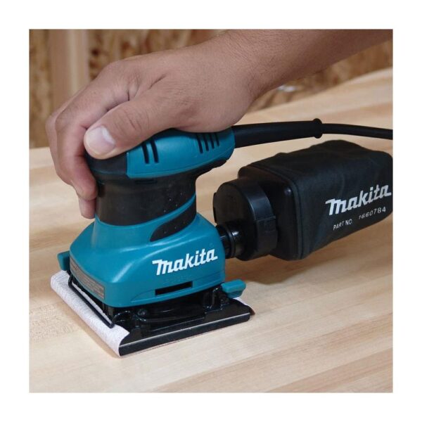Makita Palm Finishing Sander 200W 240V - Image 4