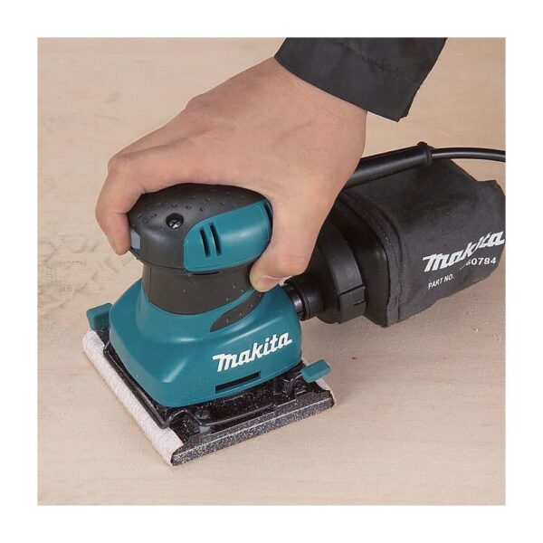 Makita Palm Finishing Sander 200W 240V - Image 7