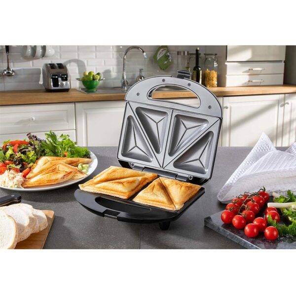 Daewoo 2 Portion Deep Fill 4 Slice Sandwich Toaster With Non-Stick Ceramic Plates 750W - Black/Silver - Image 4