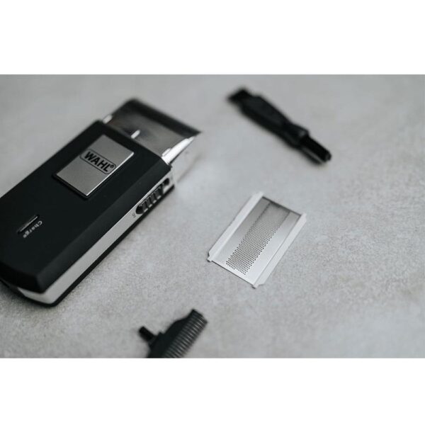 Wahl Travel Shaver Razor Cordless And Rechargeable 45 Min Run Time - Black - Image 3