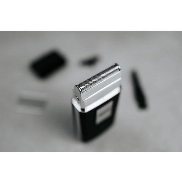 Wahl Travel Shaver Razor Cordless And Rechargeable 45 Min Run Time - Black - Image 4
