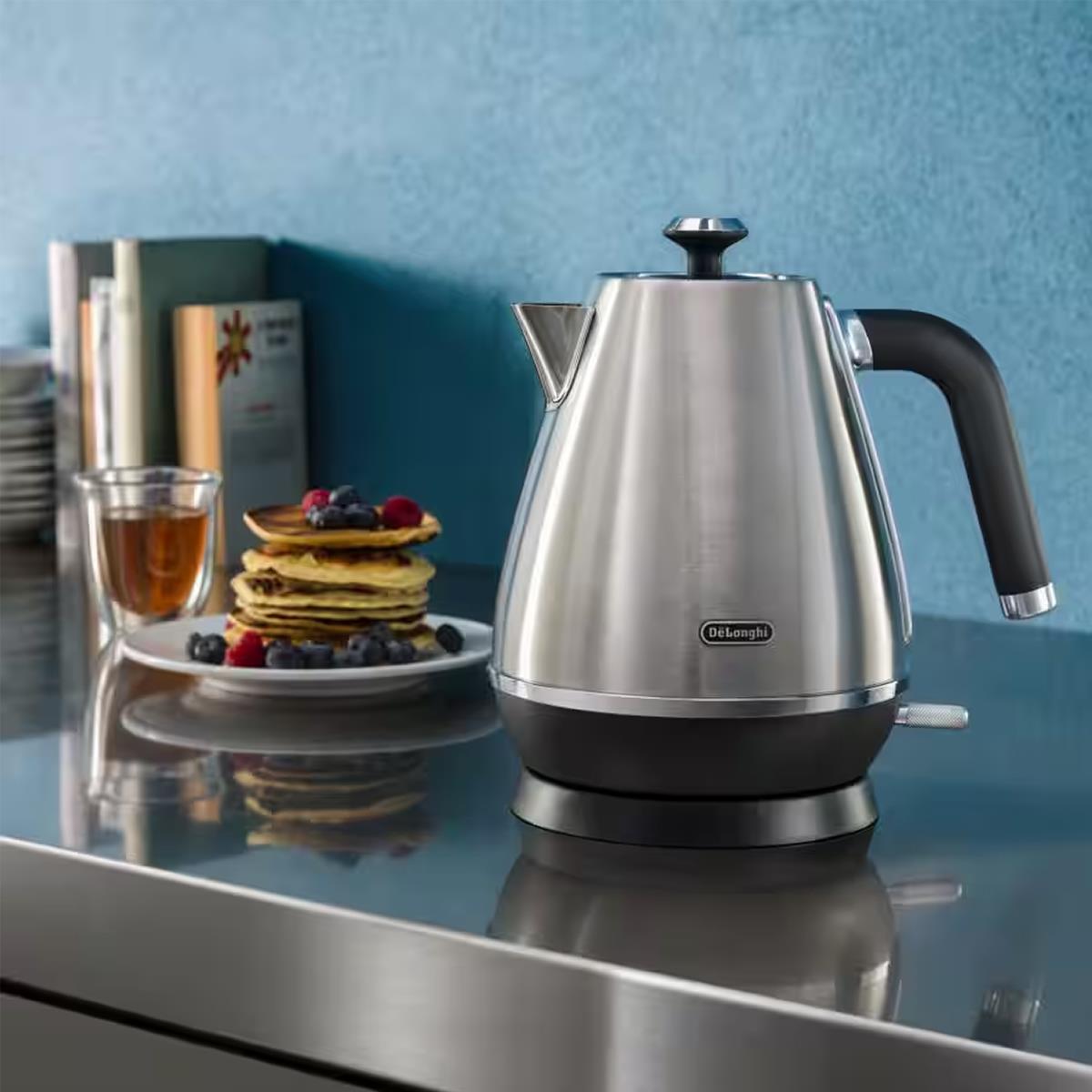 Delonghi Distinta X Electric Kettle 1.7 Litre 3000W Stainless Steel Rapid Boil With Anti-Limescale Filter Brushed Steel - Image 5