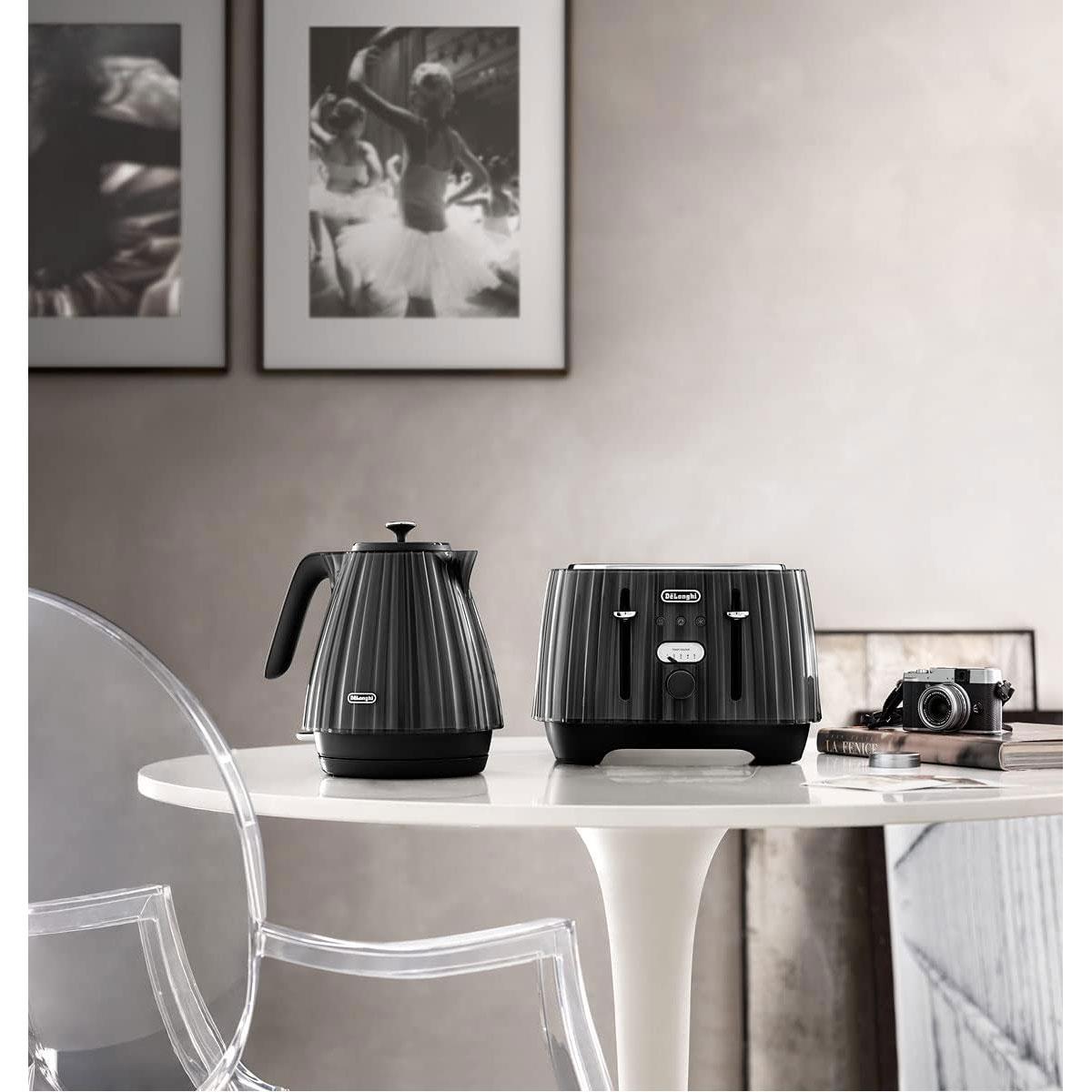 Delonghi Ballerina 4 Slice Toaster 1800W Metal with 5 Browning Levels Defrost Reheat & Cancel Black UK Plug - Image 6