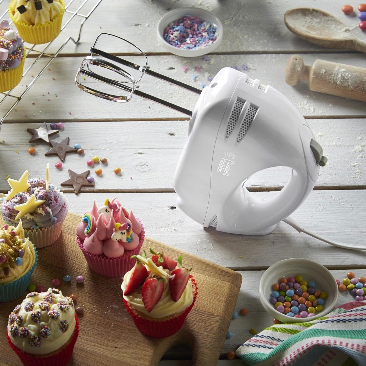 Russell Hobbs Food Collection Electric Hand Mixer 125W White 6 Speed with Chrome Beaters and Easy Release Button - Image 2