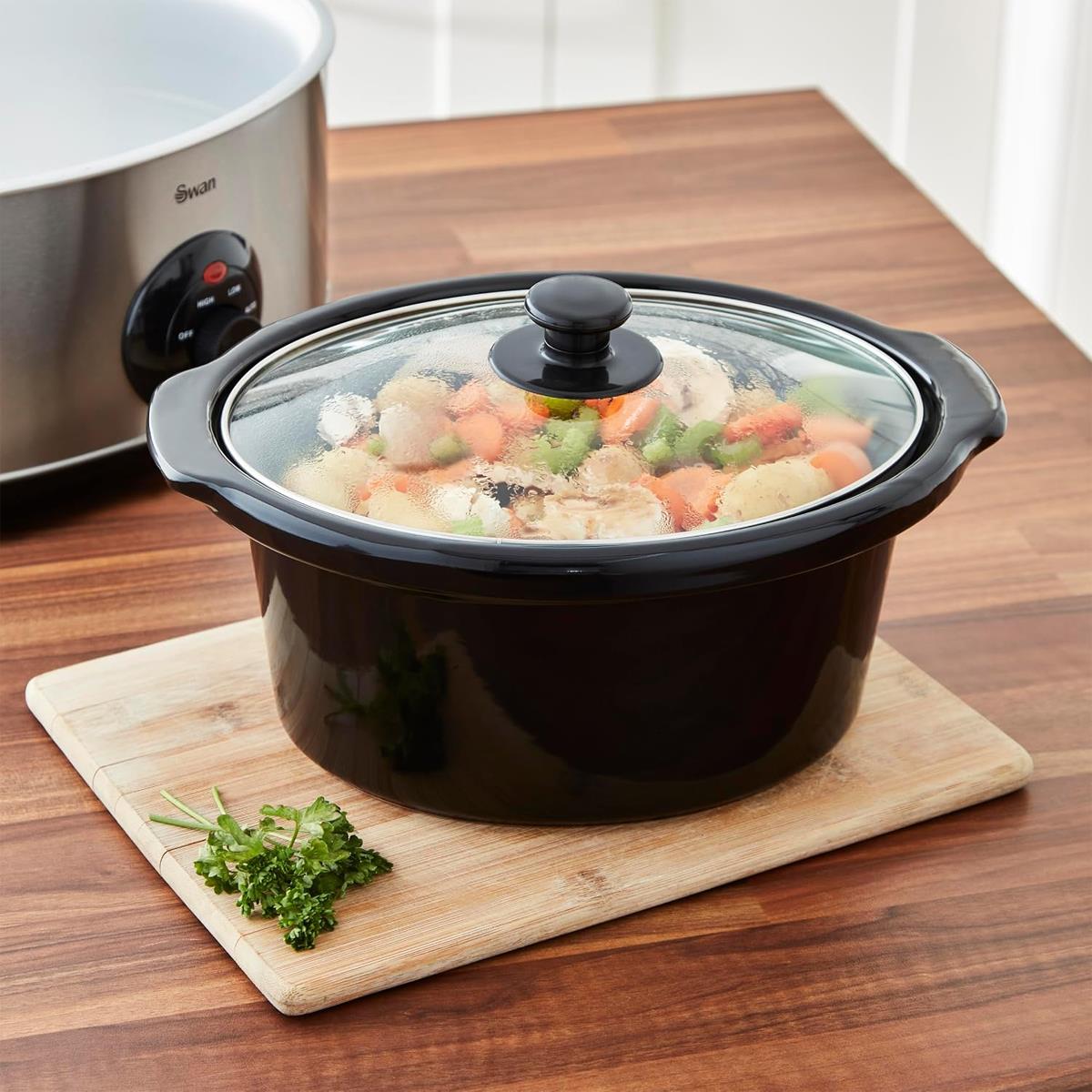 Swan Oval Slow Cooker 3.5 Litre 200W Stainless Steel With 3 Cooking Settings And Keep Warm Function Silver - Image 4