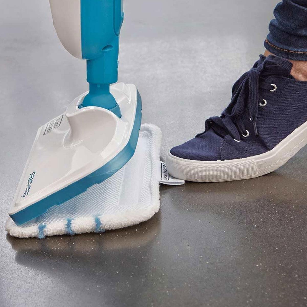 Black & Decker Basic Steam Mop 1300W 240V Corded Hard Floor Cleaner with 380ml Tank & Microfiber Pad White - Image 4