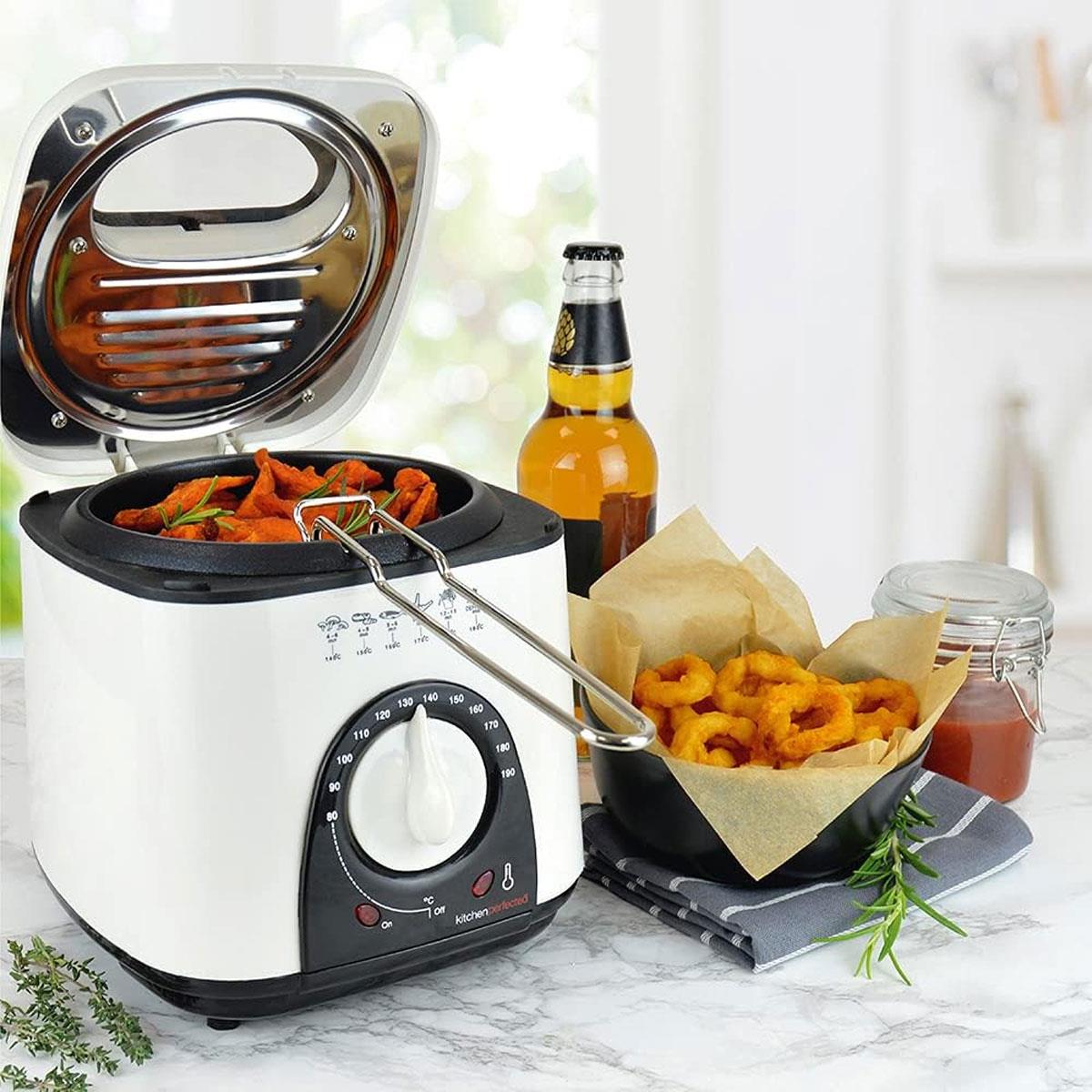 Lloytron KitchenPerfected 1.0L Compact Deep Fryer 950W Non-Stick Thermostat Control with Viewing Window & Removable Basket Ivory White - Image 2