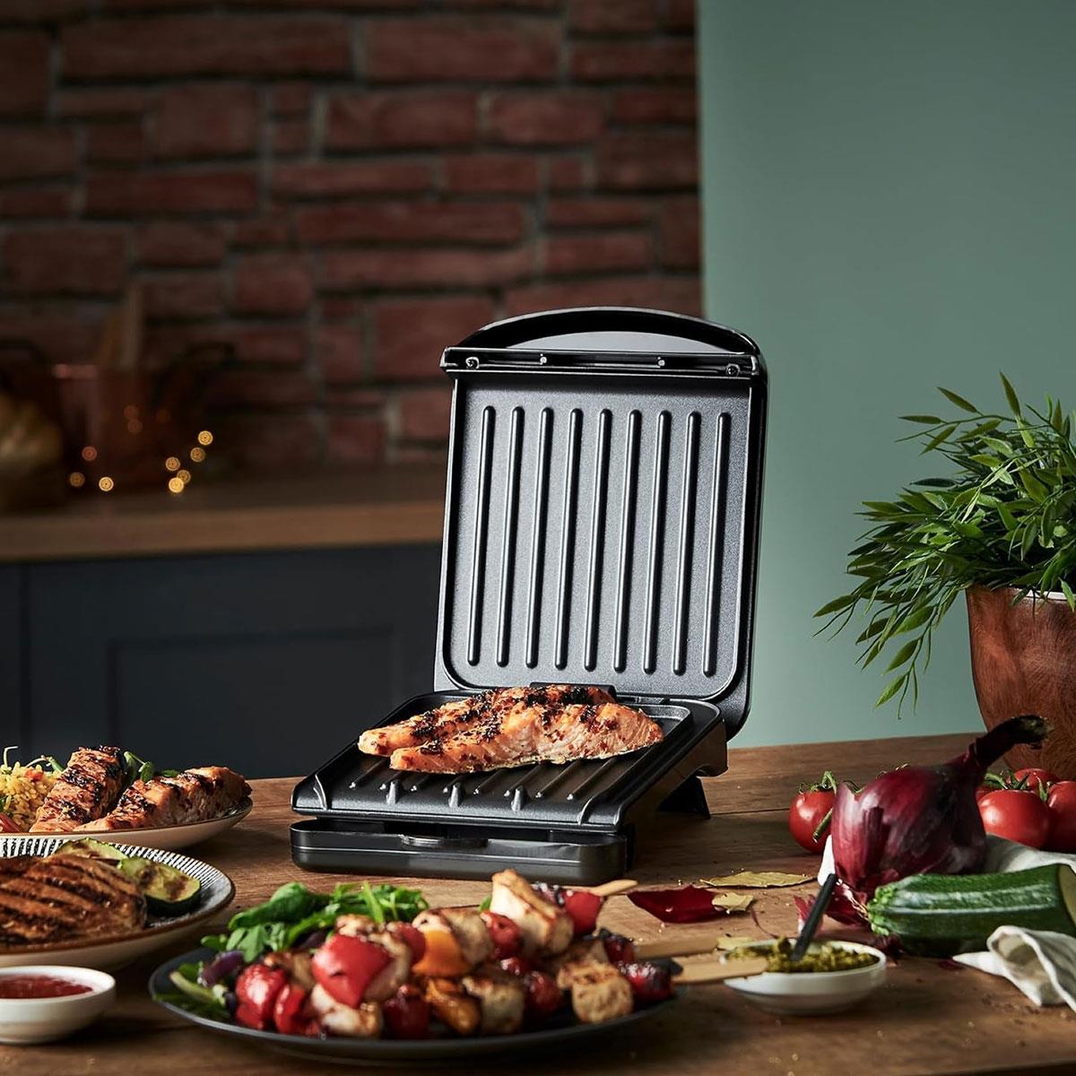 George Foreman Small Electric Fit Grill 760W Black Non Stick Panini Toastie BBQ Griddle with Drip Tray - Image 8