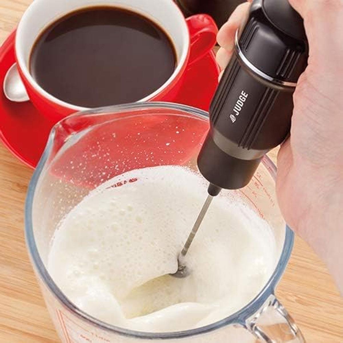 Judge Cordless Milk Frother Stainless Steel Electric Handheld Frother with Drip Stand Black Battery Powered - Image 2