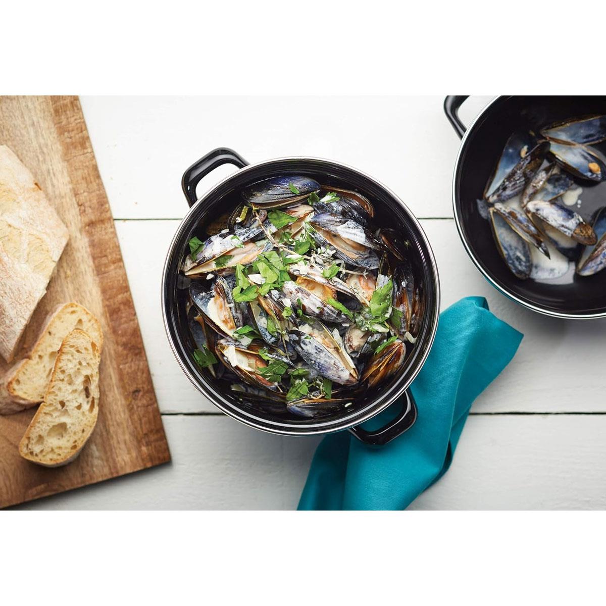 KitchenCraft Mussel Pot World of Flavours 18cm 2.5L Enamel Steel Seafood Cooking Pot with Dual-Purpose Lid Black - Image 2