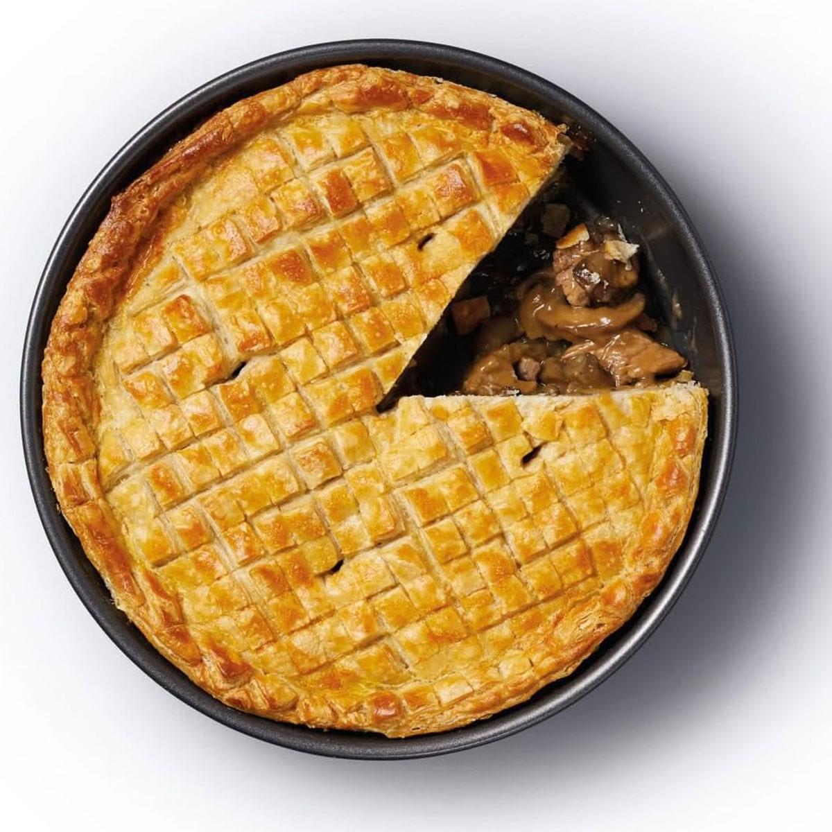 MasterClass Deep Pie Pan 23cm Round Non-Stick Quantum 1mm Carbon Steel Black 9 Inch - Image 4