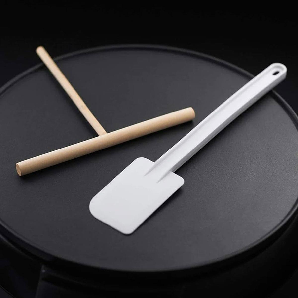 Russell Hobbs Crepe & Pancake Maker 30cm Non-Stick Plate 1200W Adjustable Thermostat Black Spreader & Spatula - Image 5
