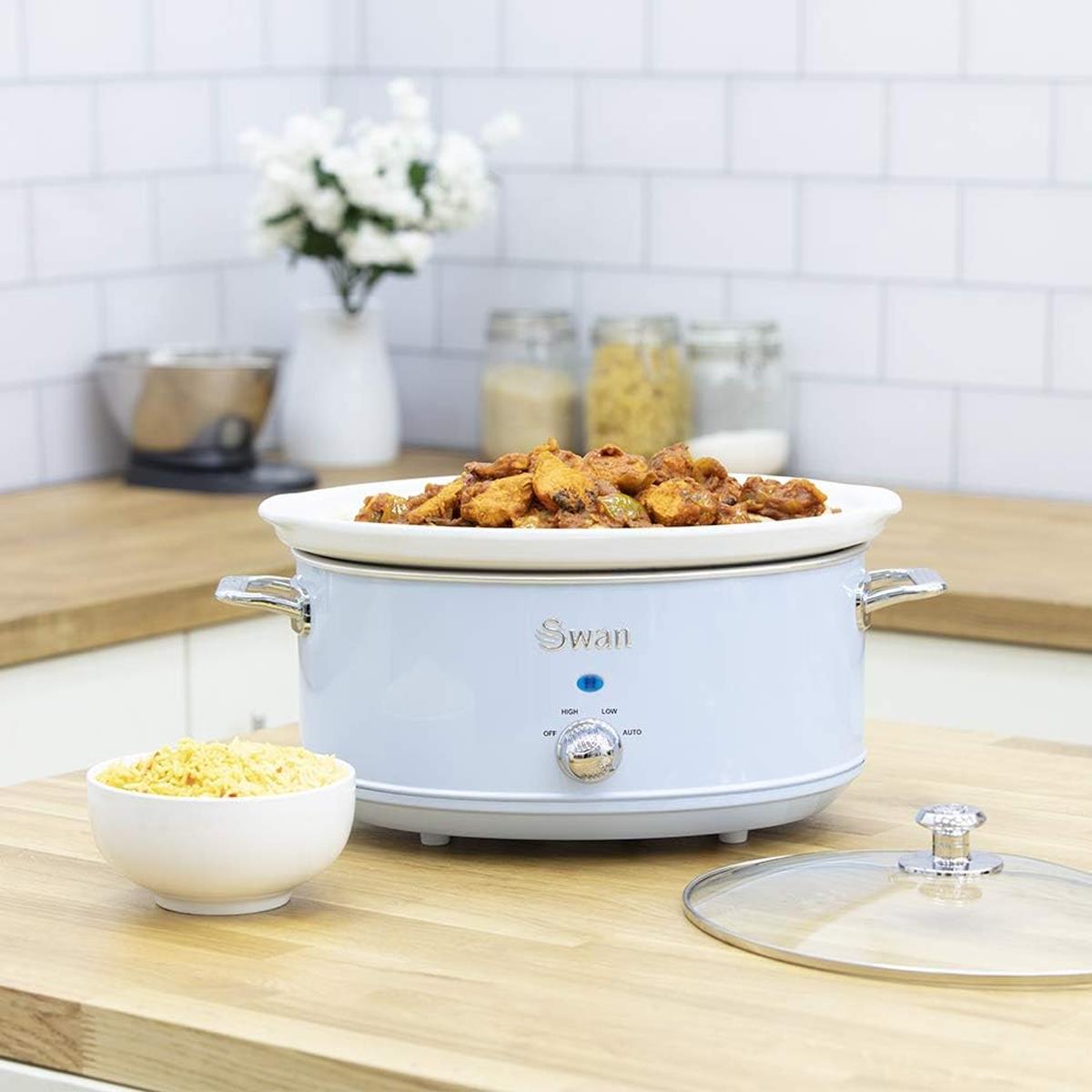 Swan Retro Slow Cooker 6.5L 320W Blue Ceramic Pot 3 Settings Keep Warm Dishwasher Safe - Image 2