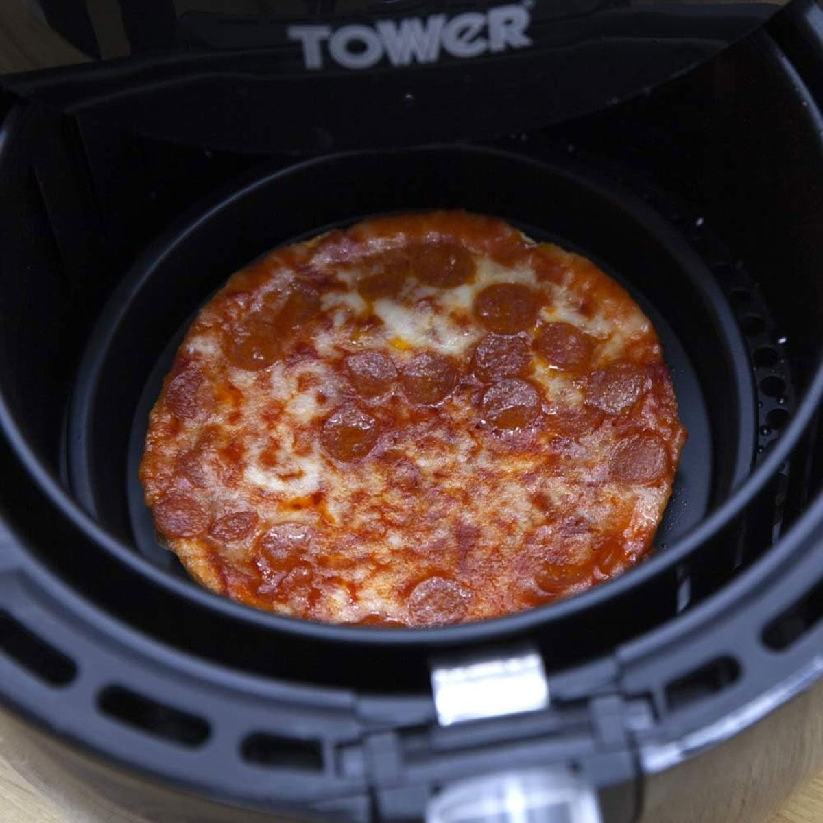 Tower VortX Air Fryer Pizza Pan Accessory 8 Inch 16cm Non-Stick Iron Round Black - Image 3
