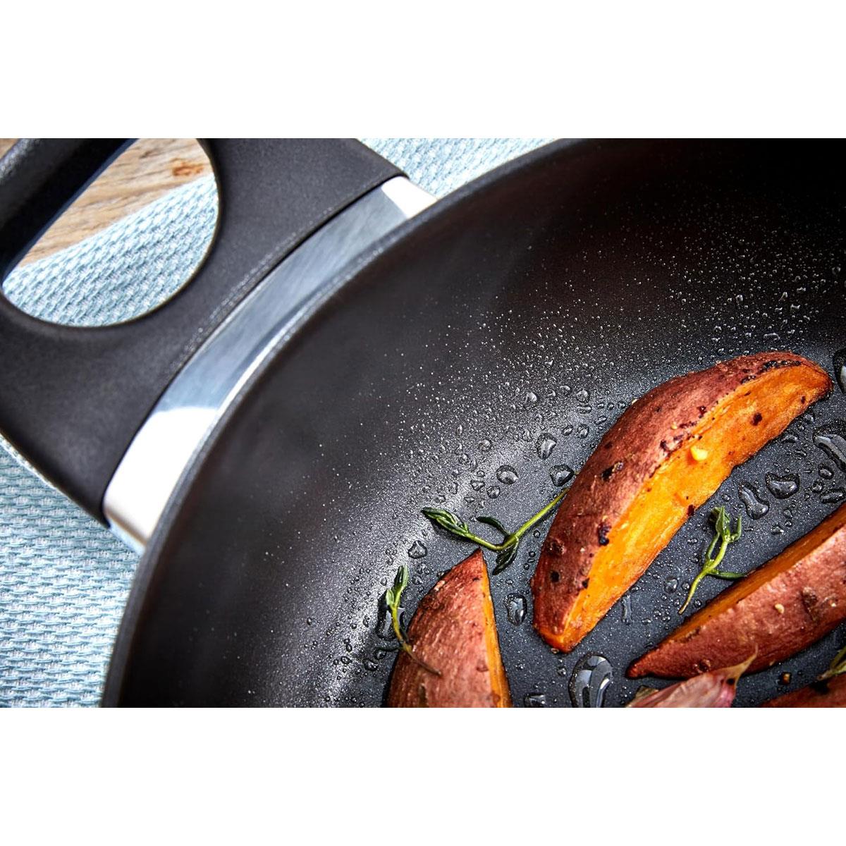 Judge Vista 24cm Non-Stick Shallow Casserole Pan with Glass Lid 2L Stainless Steel Induction & Oven Safe - Image 3
