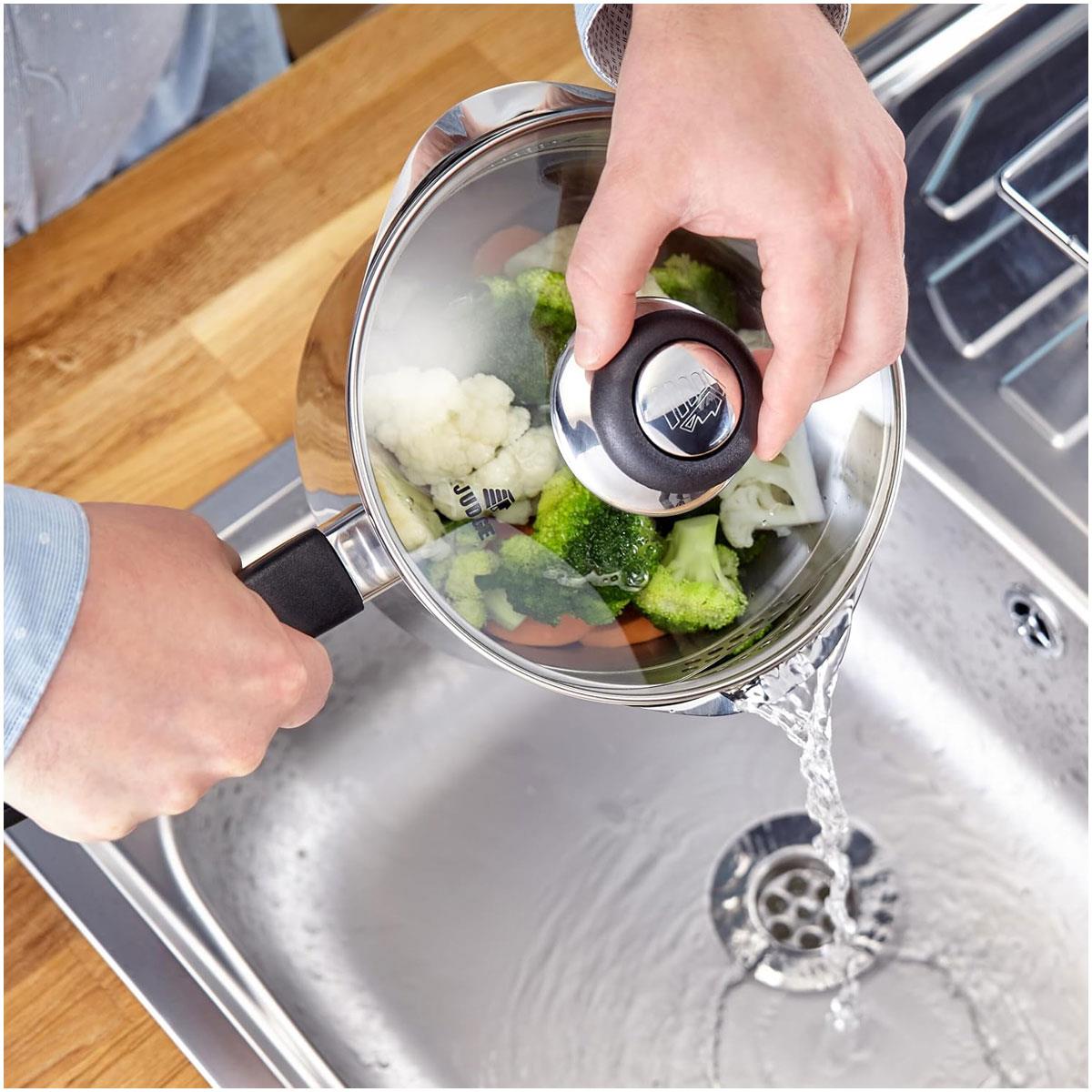 Judge Vista Draining Stainless Steel Large Saucepan with Pouring Lip 18cm 2.1L Shatterproof Glass Strain & Pour Lid Induction Ready Oven Safe - Image 4
