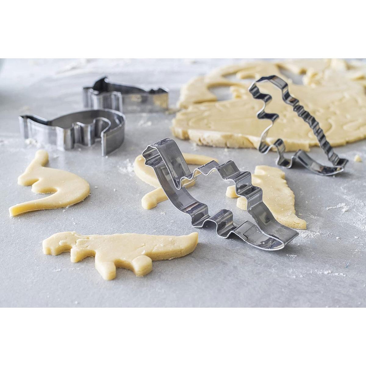 KitchenCraft Stainless Steel Dinosaur Cookie Cutters Set of 4 Silver T-Rex Spinosaurus Stegosaurus & Diplodocus - Image 5