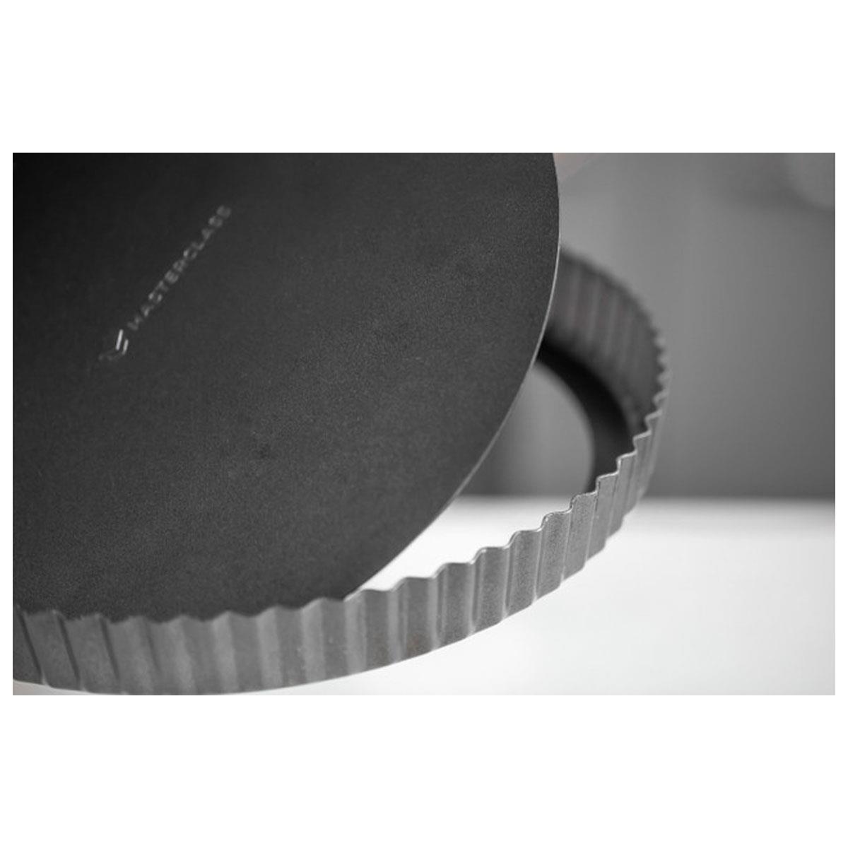 MasterClass 30cm Fluted Tart Tin with Loose Base 1mm Carbon Steel Quantum II Non-Stick Oven Safe to 220°C Grey - Image 3