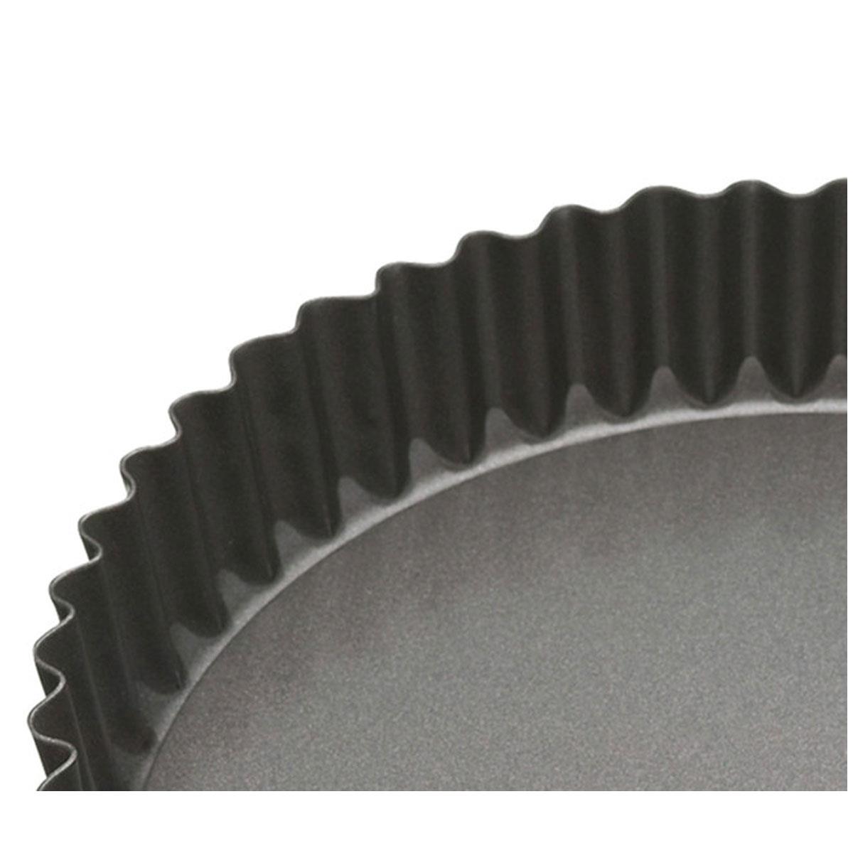 MasterClass 30cm Fluted Tart Tin with Loose Base 1mm Carbon Steel Quantum II Non-Stick Oven Safe to 220°C Grey - Image 5