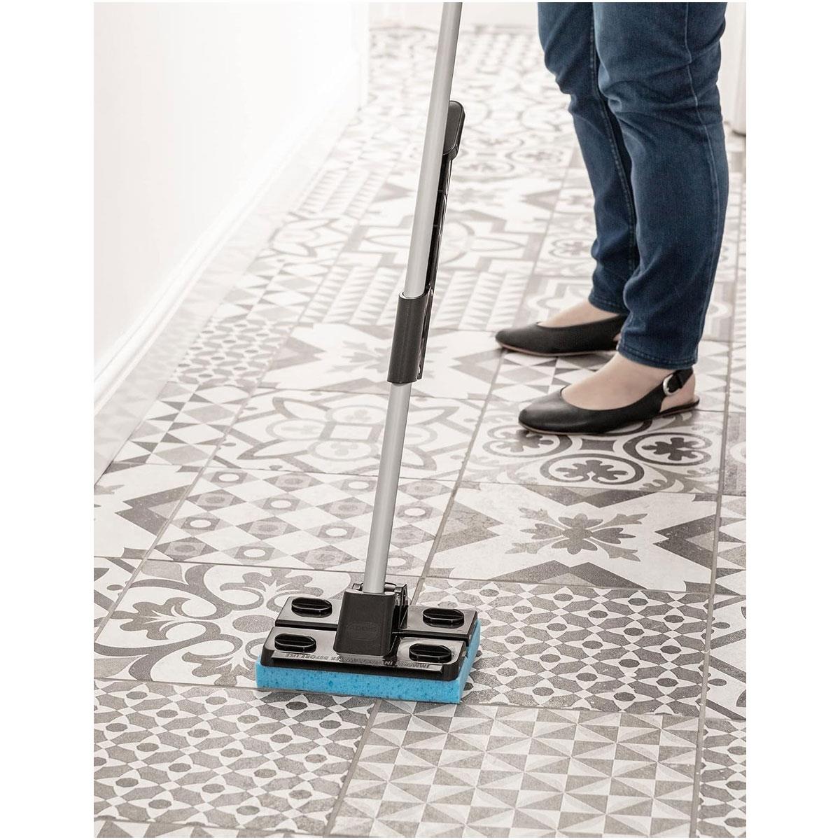 Addis Superdry Sponge Floor Mop With Self-Wringing Handle 1 Spare Sponge Heads Black Metallic - Image 3