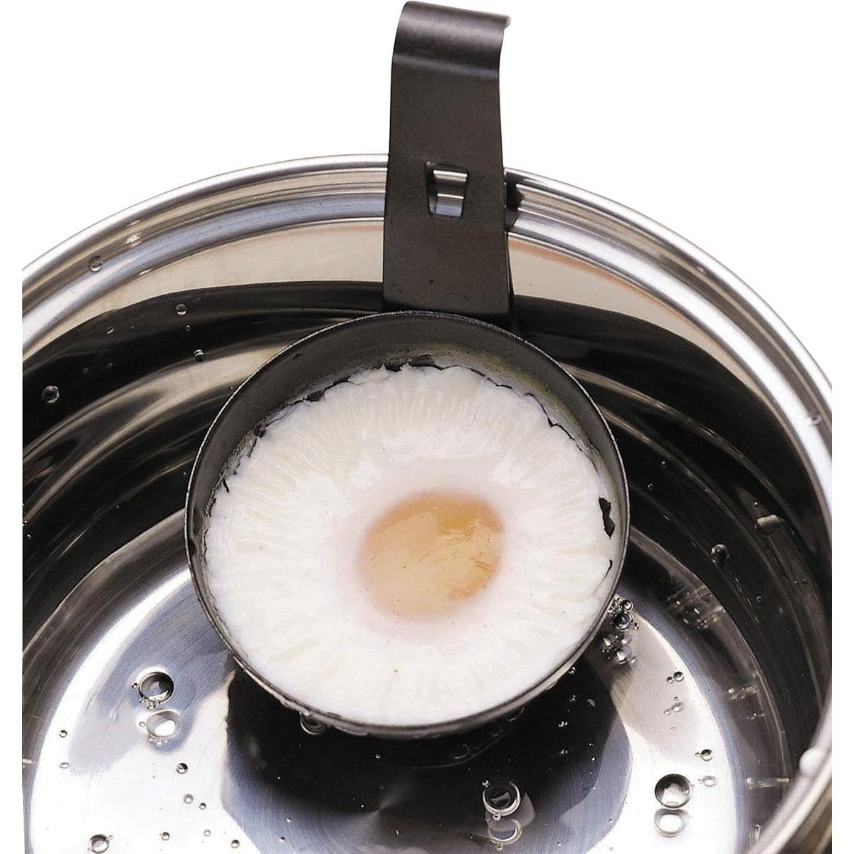 KitchenCraft Large Single Egg Poacher Cup Non-Stick Metal with Hook Black 7.5 x 16 cm - Image 2