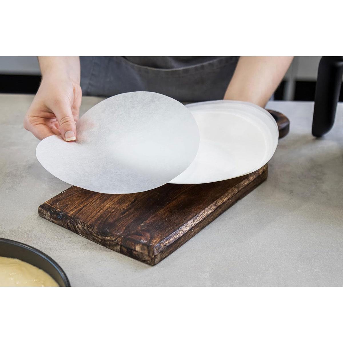 KitchenCraft Round Siliconised Baking Paper Liners 20cm (8-Inch) Non-Stick 100 Pre-Cut White Sheets - Image 2