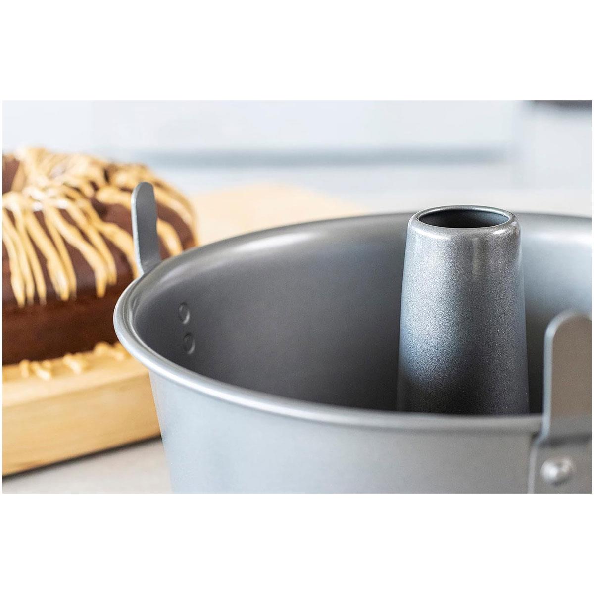 Chicago Metallic Professional Angel Food Cake Tin 25cm Carbon Steel Non-Stick Loose Base Grey - Image 4