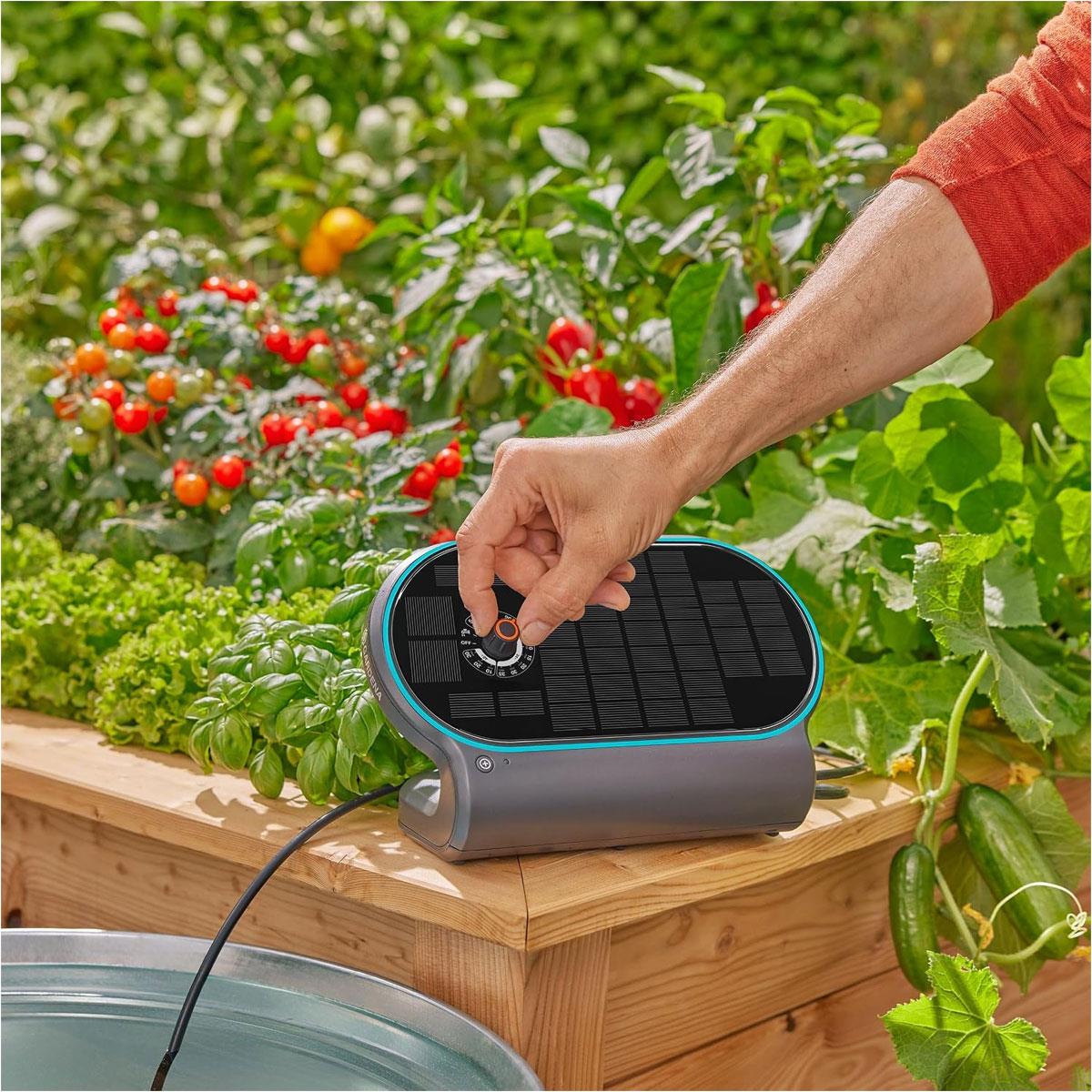 GARDENA AquaBloom L Solar-Powered Automatic Irrigation System 20 m Drip Tube 30 Plants 14 Programs Patio & Raised Beds - Image 11