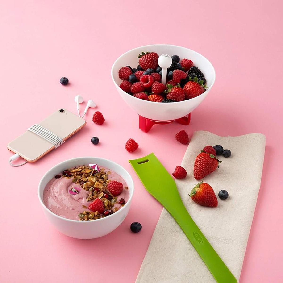Chef'n Bramble Berry Colander Rinse & Carry Basket 1L Plastic White - Image 2