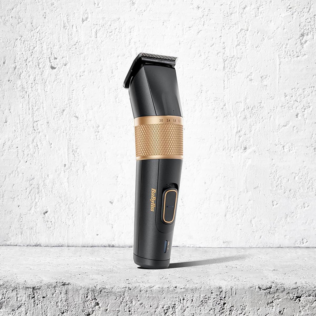 BaByliss Graphite Precision Hair Clipper Cordless/Corded 160-Min Run Time 8 Guides 0.6-28mm Black And Gold - Image 2