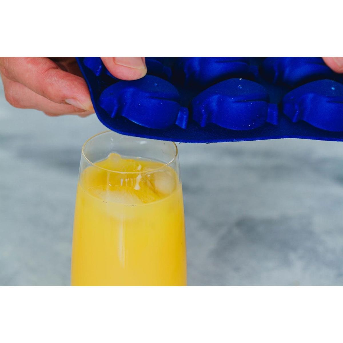 BarCraft Penguin Ice Cube Tray Flexible Silicone Mould 12 Penguin-Shaped Cubes Blue 26 x 12 cm - Image 2