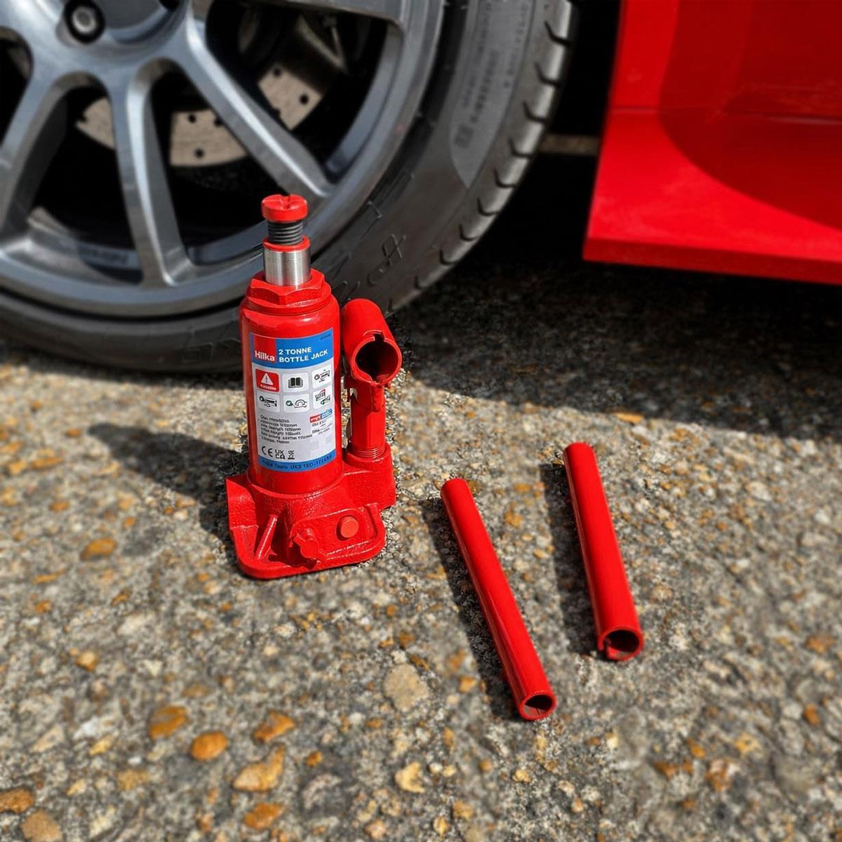 Hilka 2 Tonne Hydraulic Bottle Jack 181-345mm Red Cast Iron Base Polished Steel Ram 2000kg Capacity - Image 3