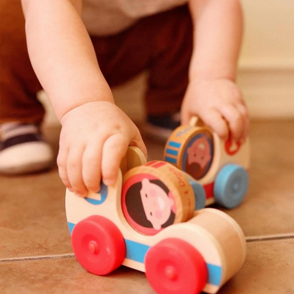 Melissa & Doug GO Tots Wooden Race Cars 2 Cars & 2 Spinning Character Discs FSC Certified Multicolor Ages 1-2 - Image 4