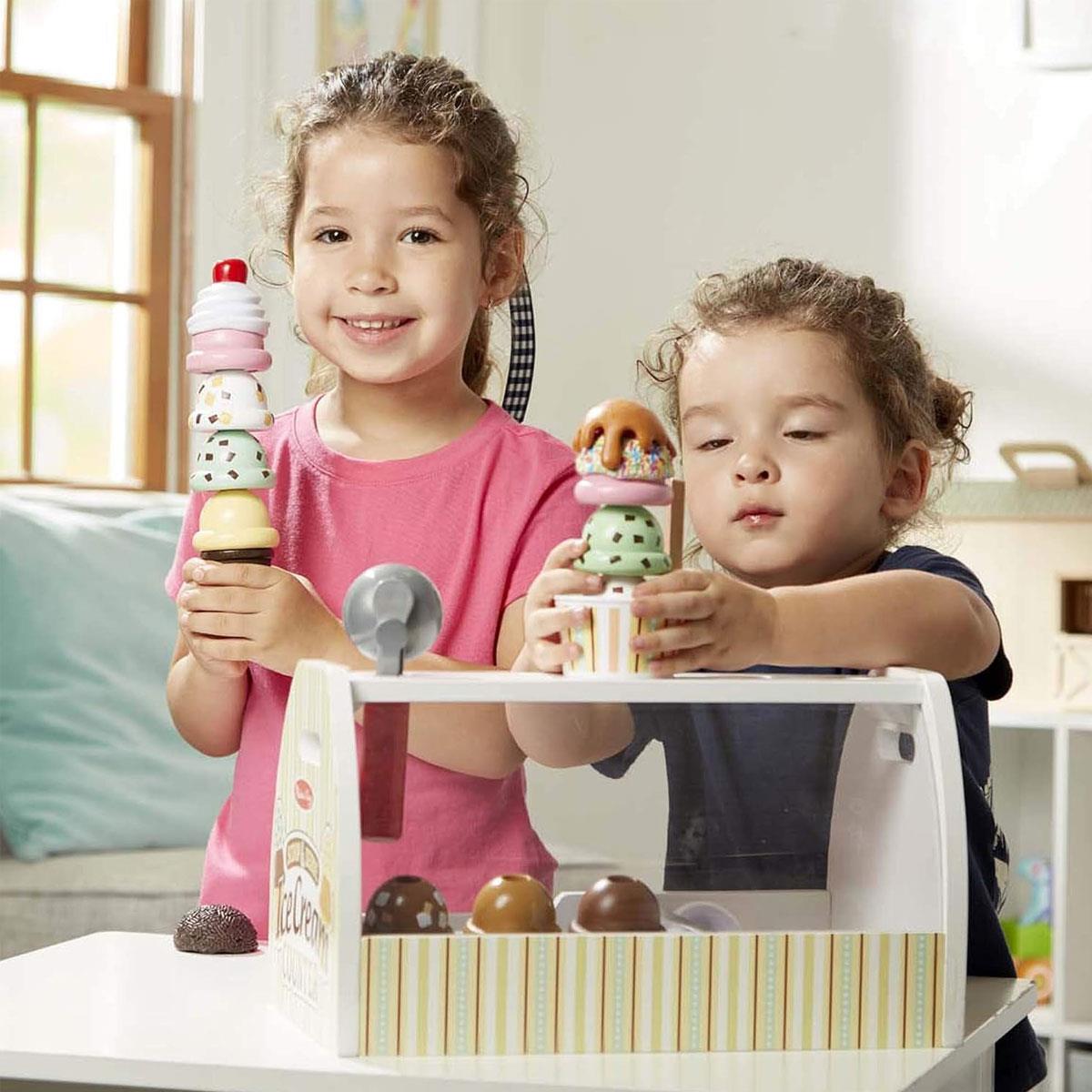 Melissa & Doug Wooden Ice Cream Counter Pretend Play Set 28-Piece Multicolor Ice Cream Shop Ages 3+ - Image 4