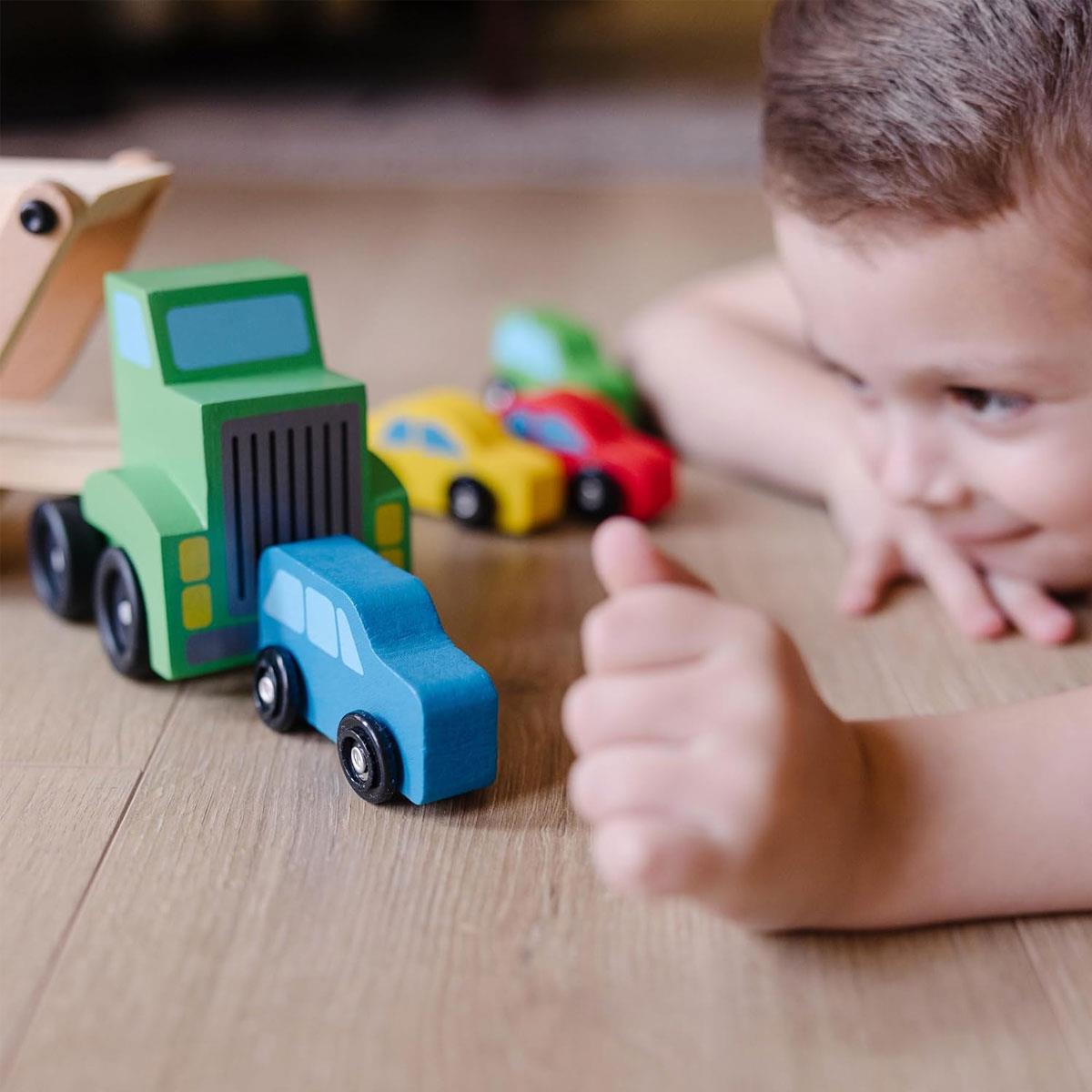 Melissa & Doug Wooden Car Transporter Truck & Cars 4-Car Set 5-Piece Toy Vehicle Set Ages 3+ Multicolor - Image 7