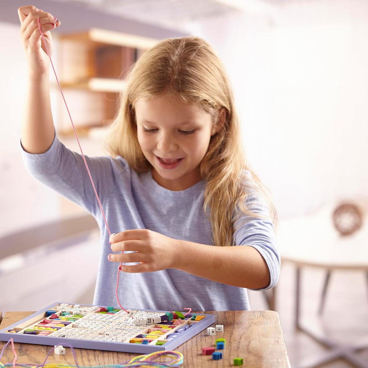 Melissa & Doug Wooden Alphabet Beads Jewelry Making Kit 200+ Beads 8 Cords Multicolor Ages 4 + - Image 7